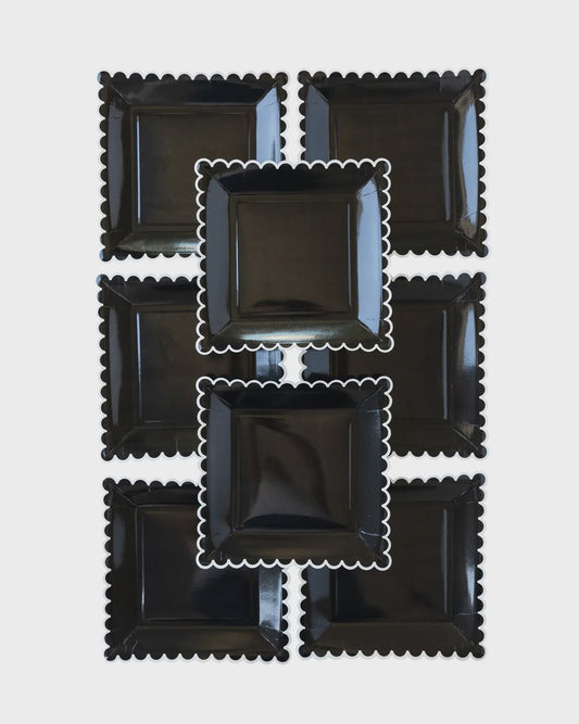 Black With White Scallop Edges Plates 8pk